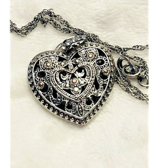 Vintage Silver Open Work Filigree Reversable Heart Pendant Necklace - Picture 2 of 5